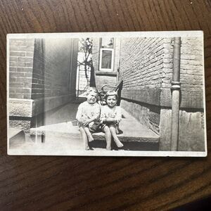 RPPC Antique Vintage Portrait Barefoot Kids On Stoop 1914 Real Photo Postcard